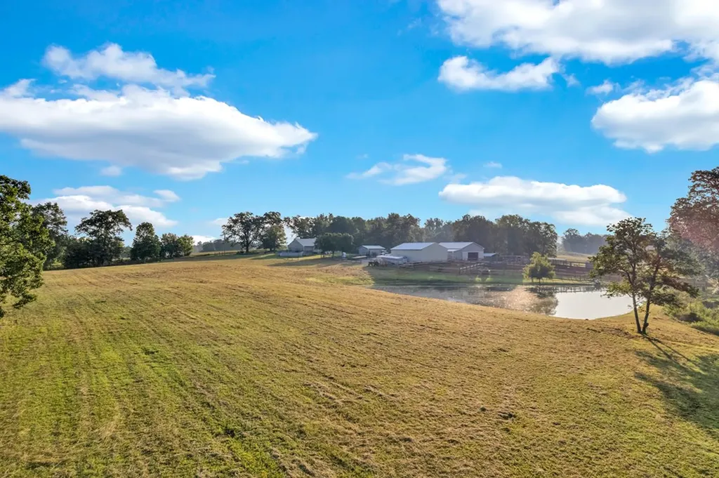 887 Ray Cemetery Road Sparta TN 38583