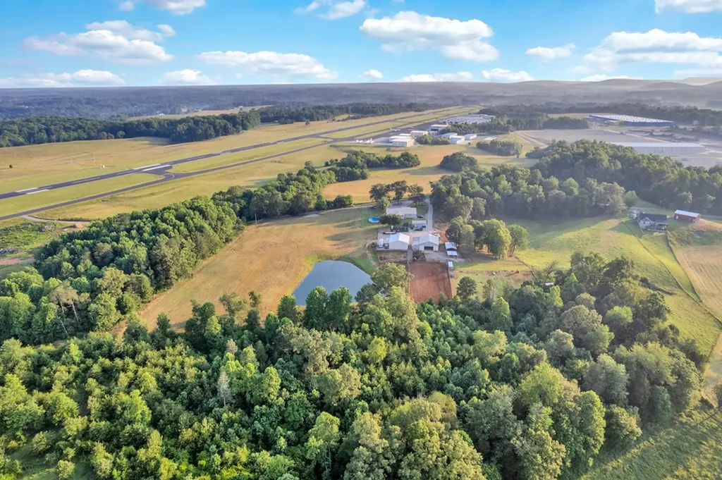 887 Ray Cemetery Road Sparta TN 38583