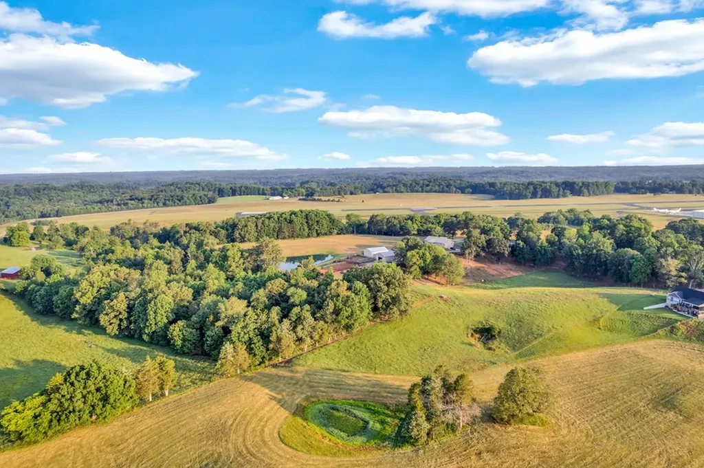 887 Ray Cemetery Road Sparta TN 38583