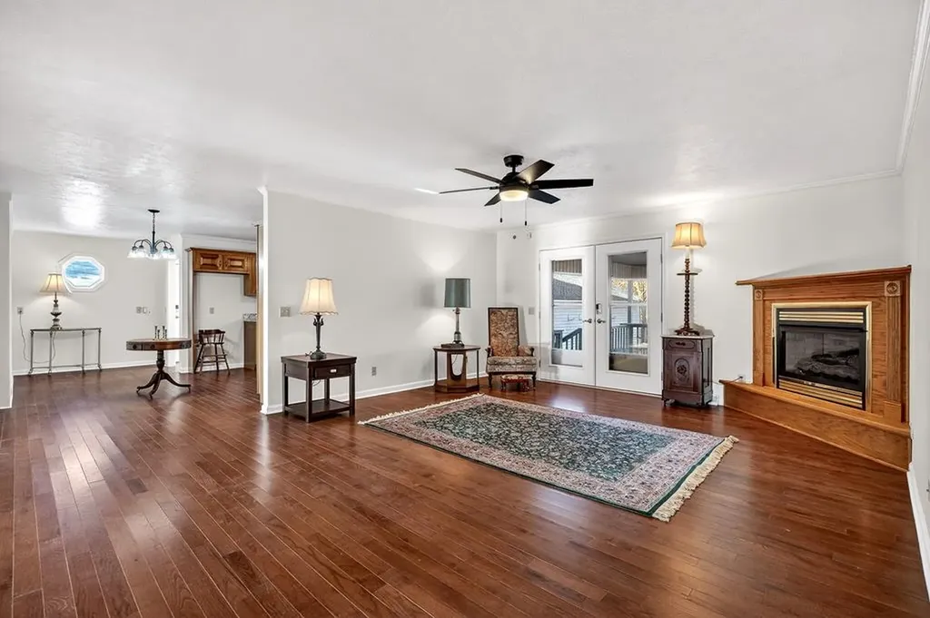 503 505 S 503 S Pine Street Monterey TN 38574