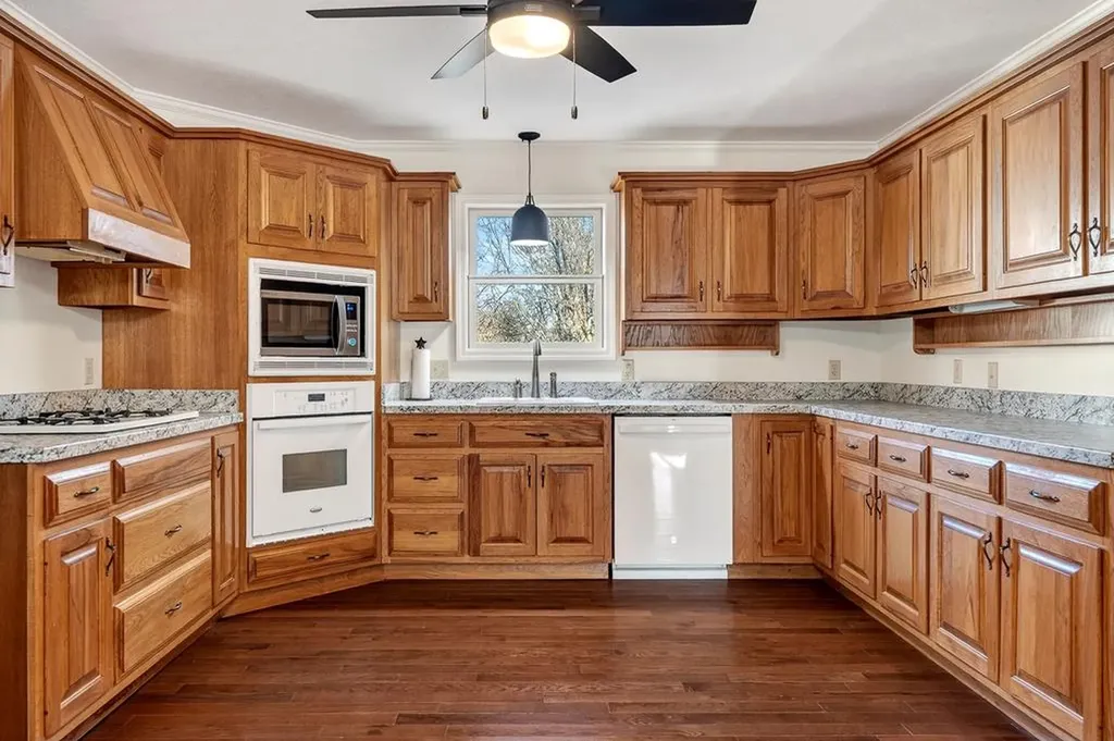 503 505 S 503 S Pine Street Monterey TN 38574