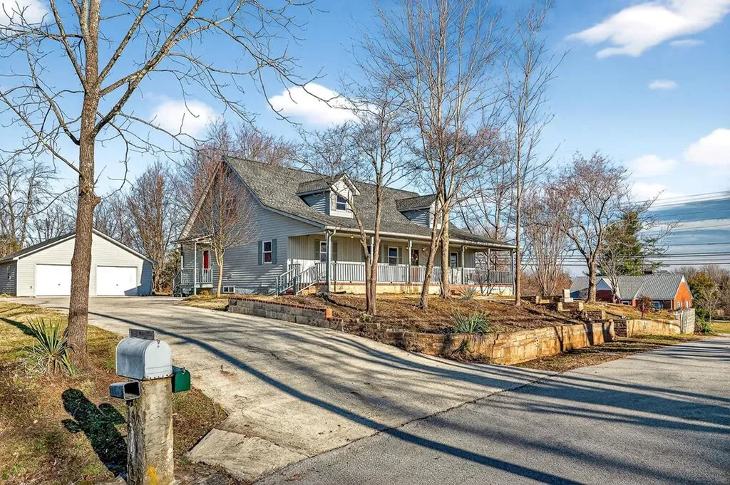 503 505 S 503 S Pine Street Monterey TN 38574