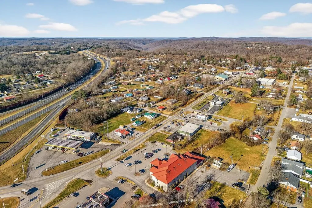 503 505 S 503 S Pine Street Monterey TN 38574