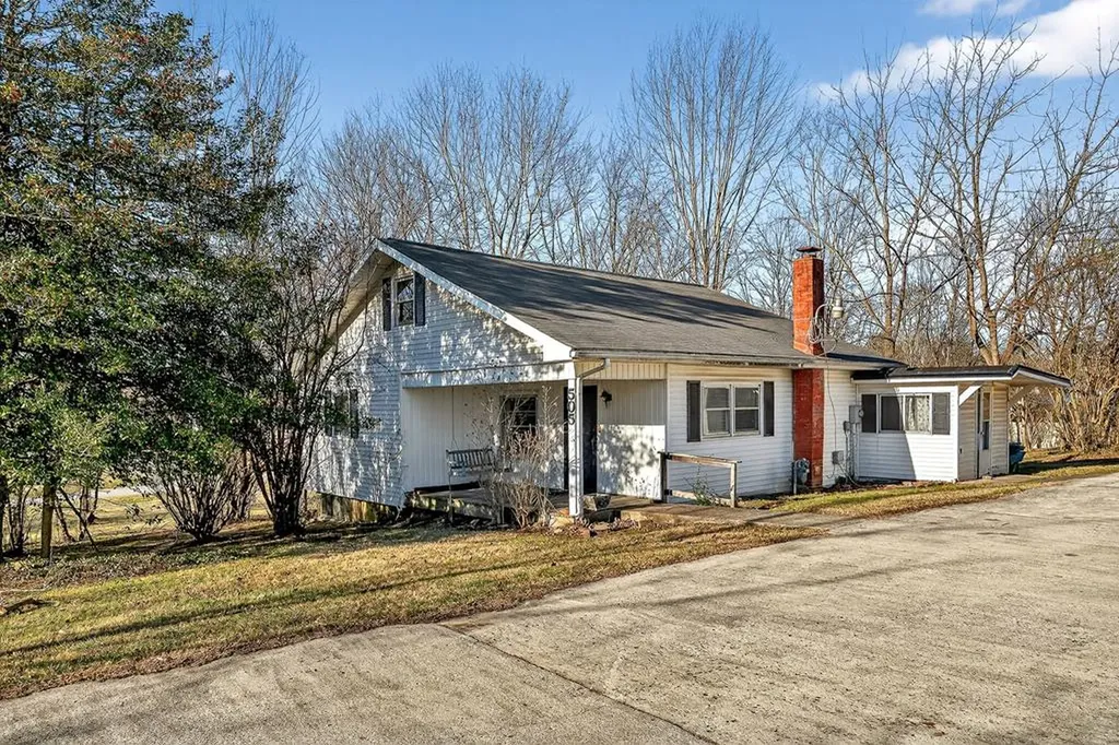 503 505 S 503 S Pine Street Monterey TN 38574