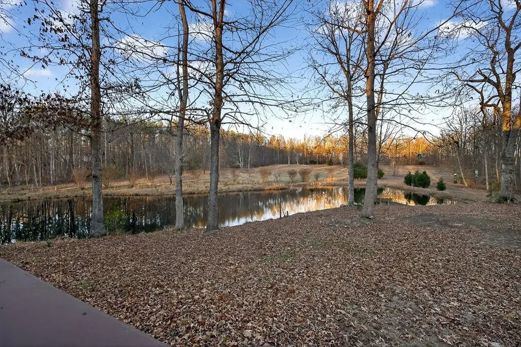 1011 Low Gap Road Sparta TN 38583