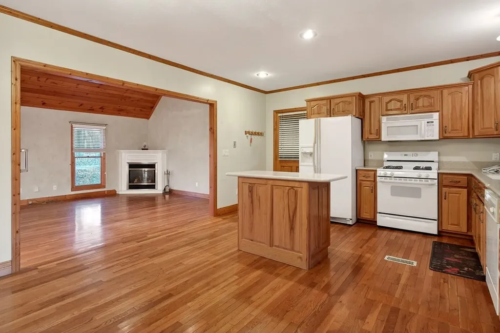 1011 Low Gap Road Sparta TN 38583