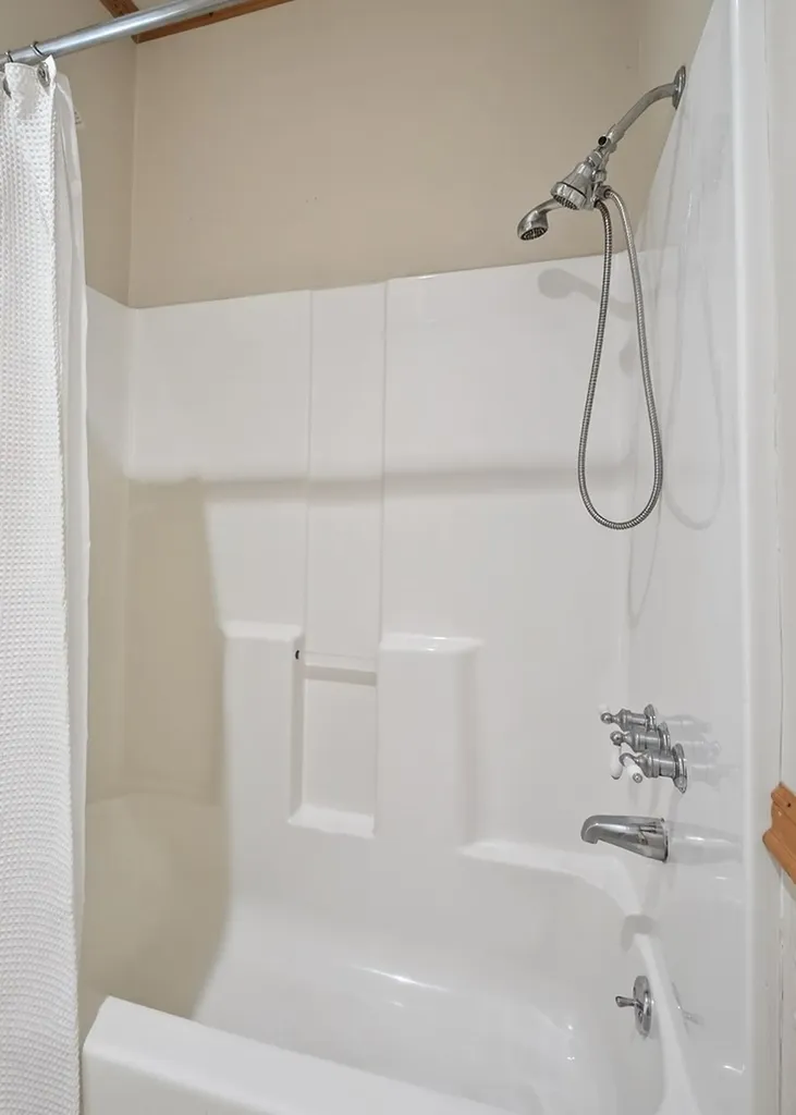 1011 Low Gap Road Sparta TN 38583