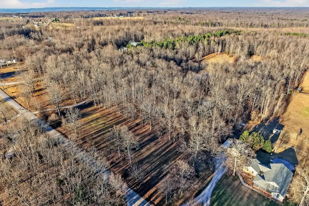 1011 Low Gap Road Sparta TN 38583