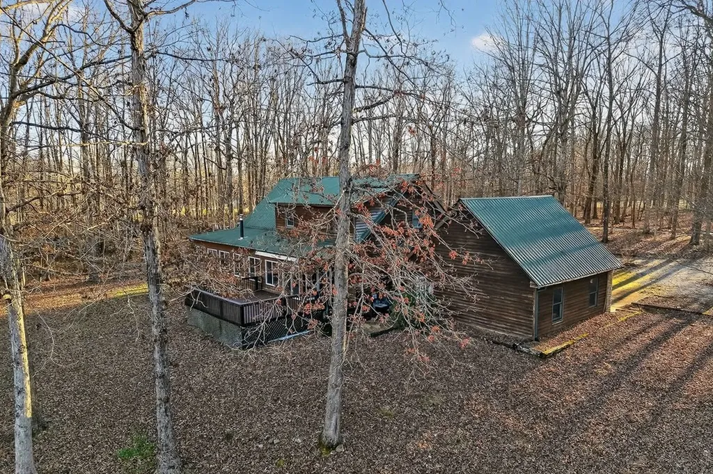 1011 Low Gap Road Sparta TN 38583