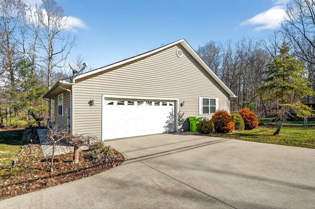 477 Lincolnshire Drive Crossville TN 38555