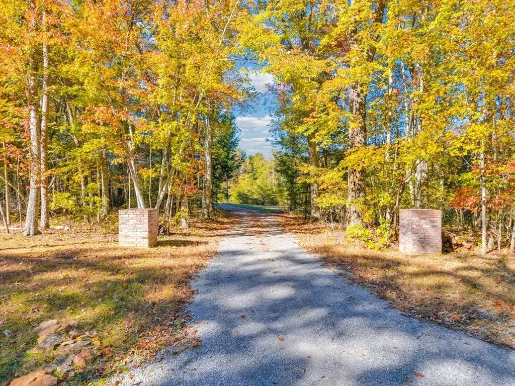 700 Falls Road Monterey TN 38574