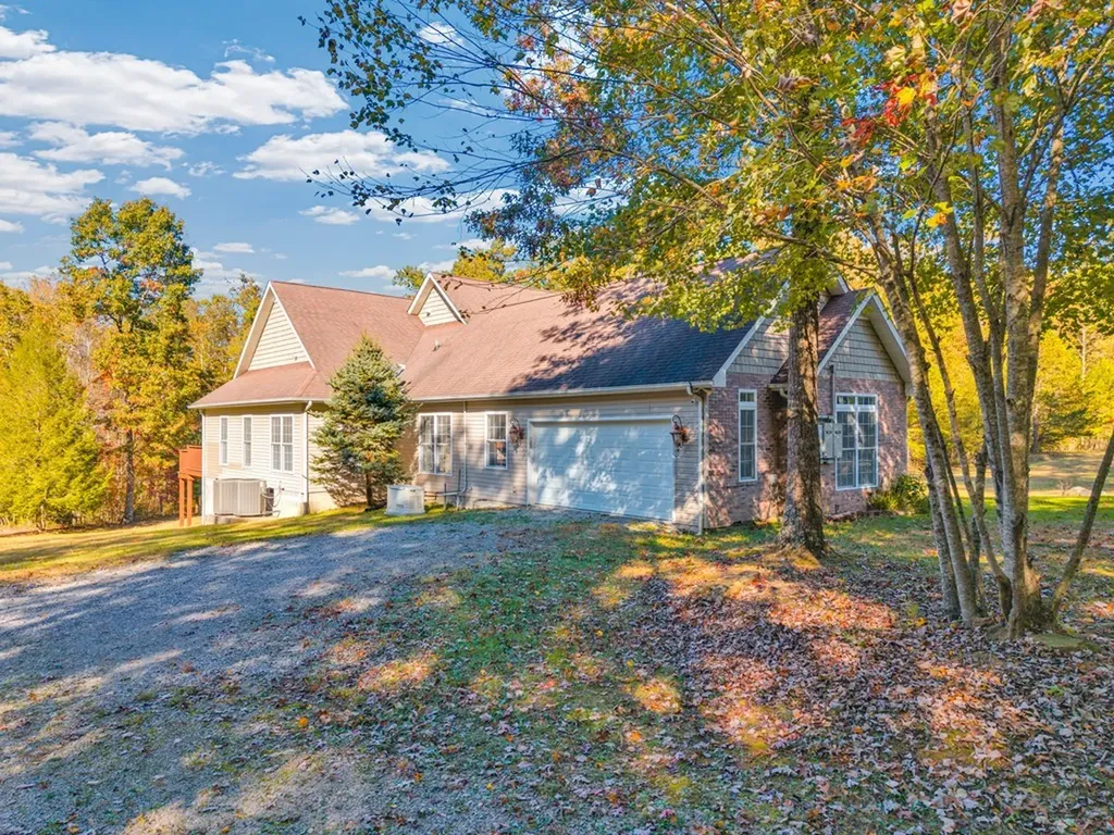 700 Falls Road Monterey TN 38574