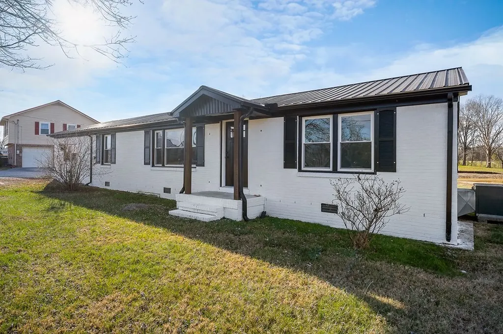 763 Smith Road Smithville TN 37166