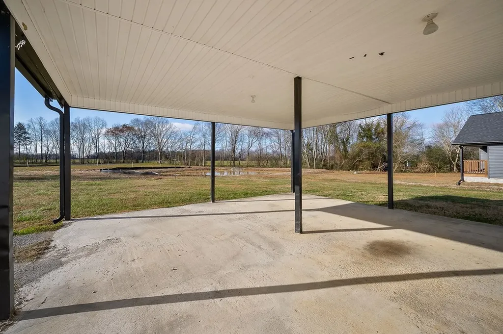 763 Smith Road Smithville TN 37166