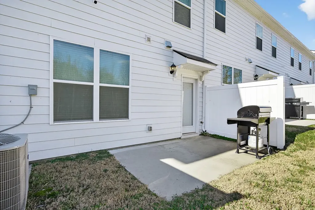 181 Dale Mires Baxter TN 38544