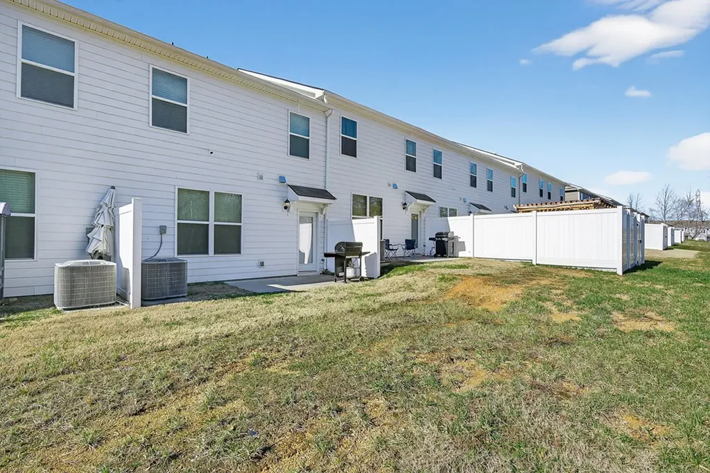181 Dale Mires Baxter TN 38544