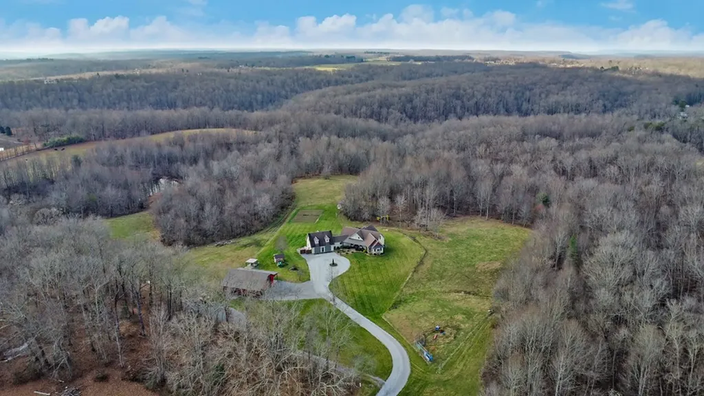 370 Randolph Road Crossville TN 38555