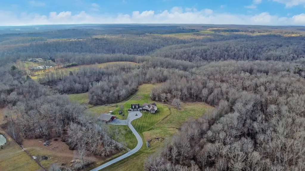 370 Randolph Road Crossville TN 38555