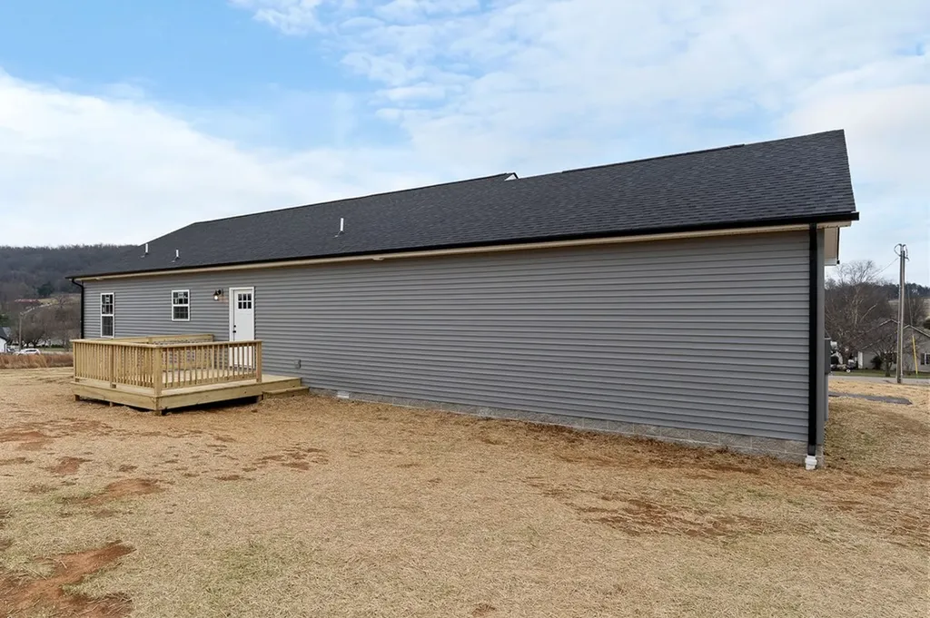 1072 Frank Anderson Road Sparta TN 38583