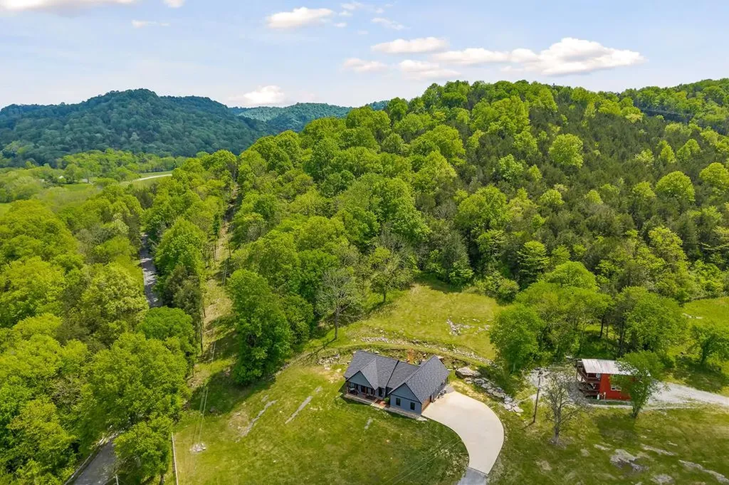 14436 Indian Springs Road Buffalo Valley TN 38548
