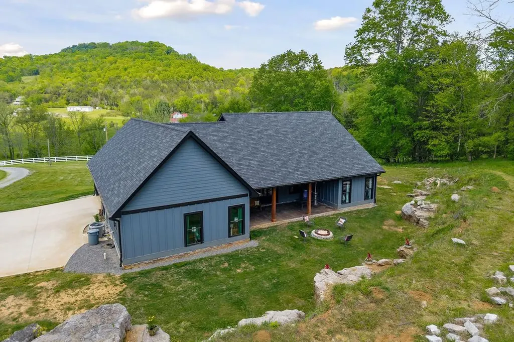 14436 Indian Springs Road Buffalo Valley TN 38548