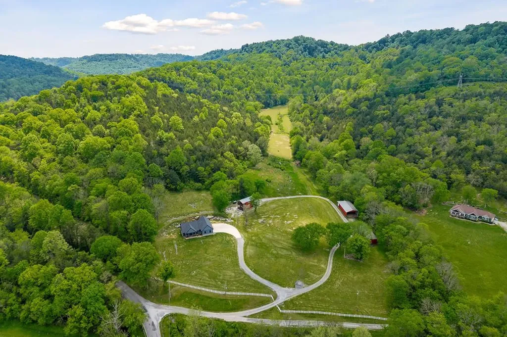 14436 Indian Springs Road Buffalo Valley TN 38548