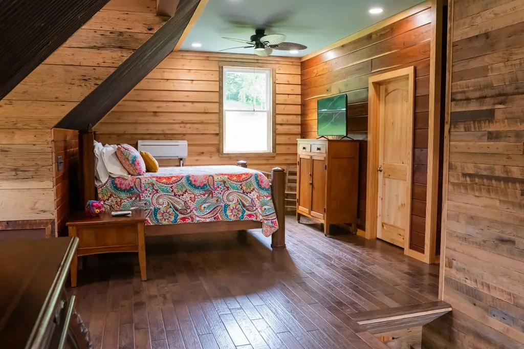 250 Woodard Hollow Lane Gainesboro TN 38562