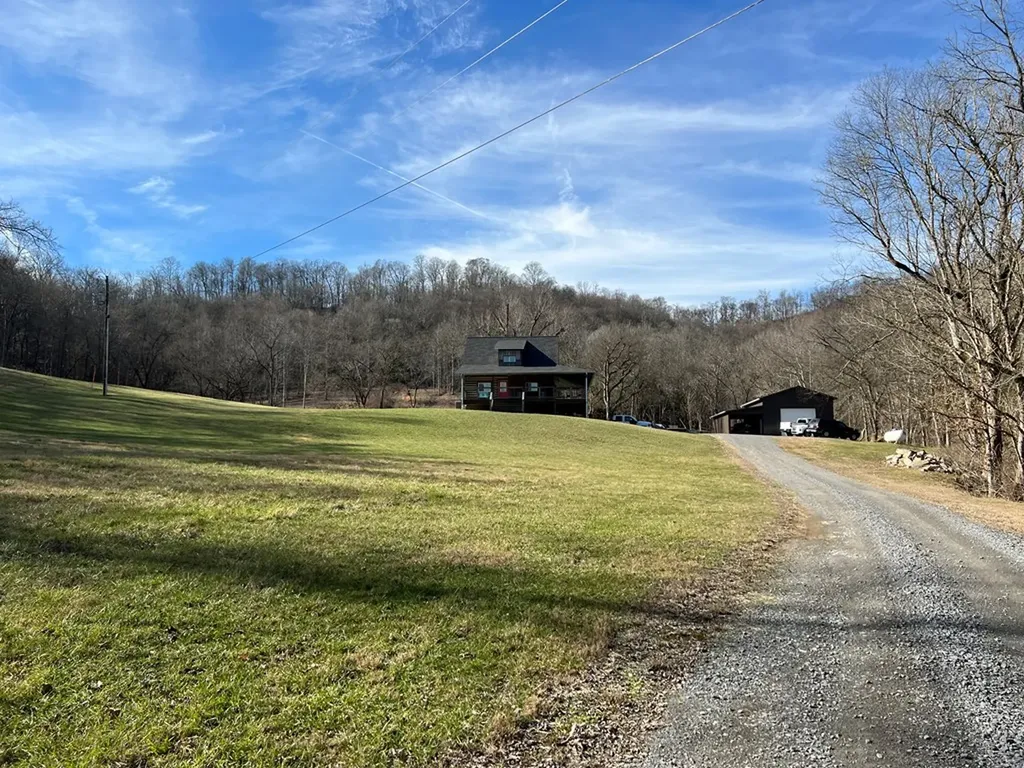 250 Woodard Hollow Lane Gainesboro TN 38562