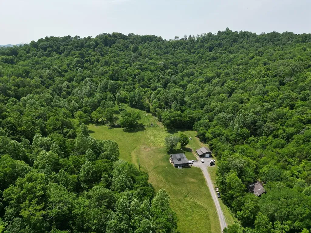 250 Woodard Hollow Lane Gainesboro TN 38562