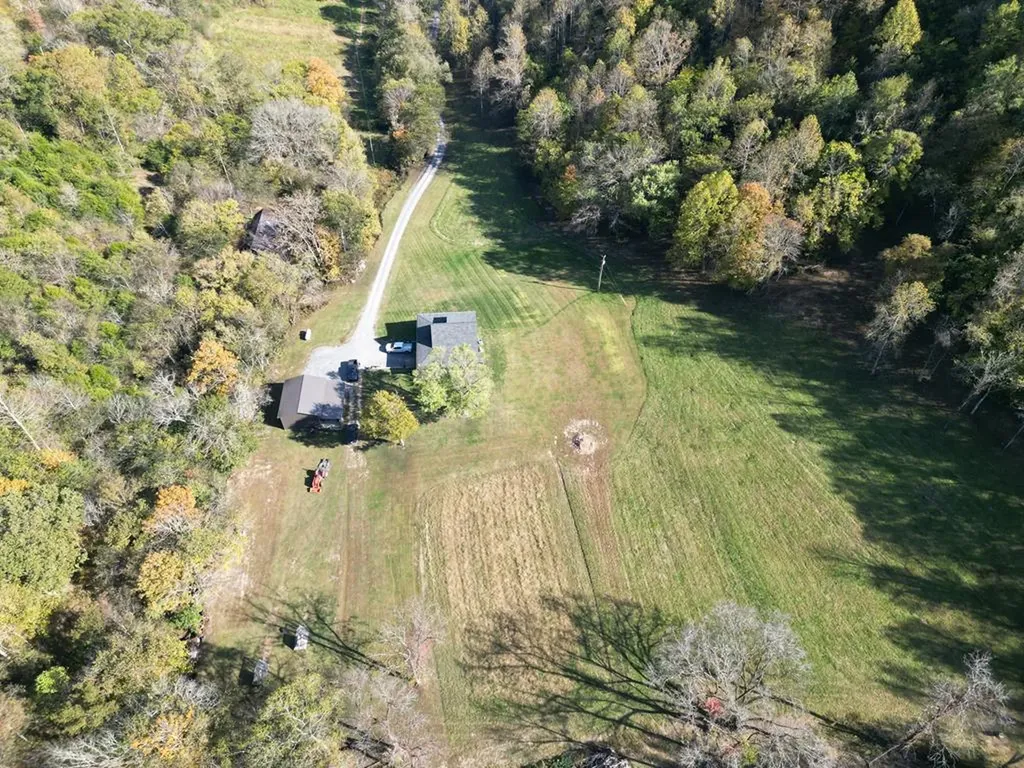 250 Woodard Hollow Lane Gainesboro TN 38562