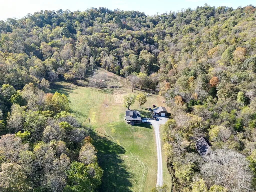 250 Woodard Hollow Lane Gainesboro TN 38562