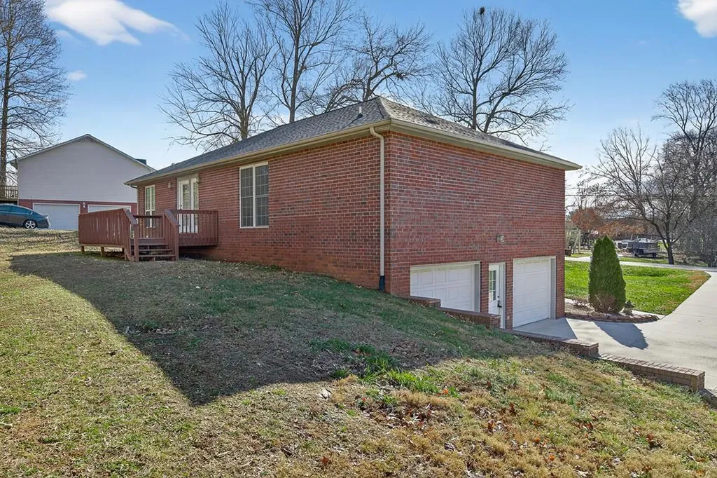 1920 Bay View Drive Cookeville TN 38506