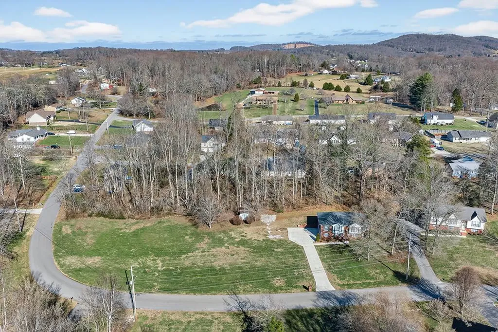 1920 Bay View Drive Cookeville TN 38506