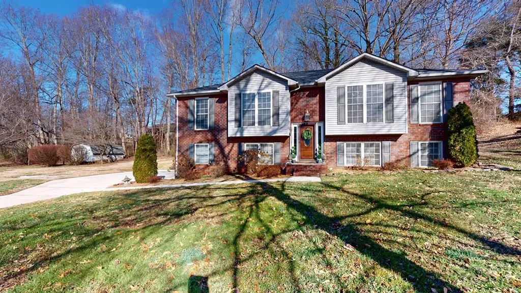 1920 Bay View Drive Cookeville TN 38506