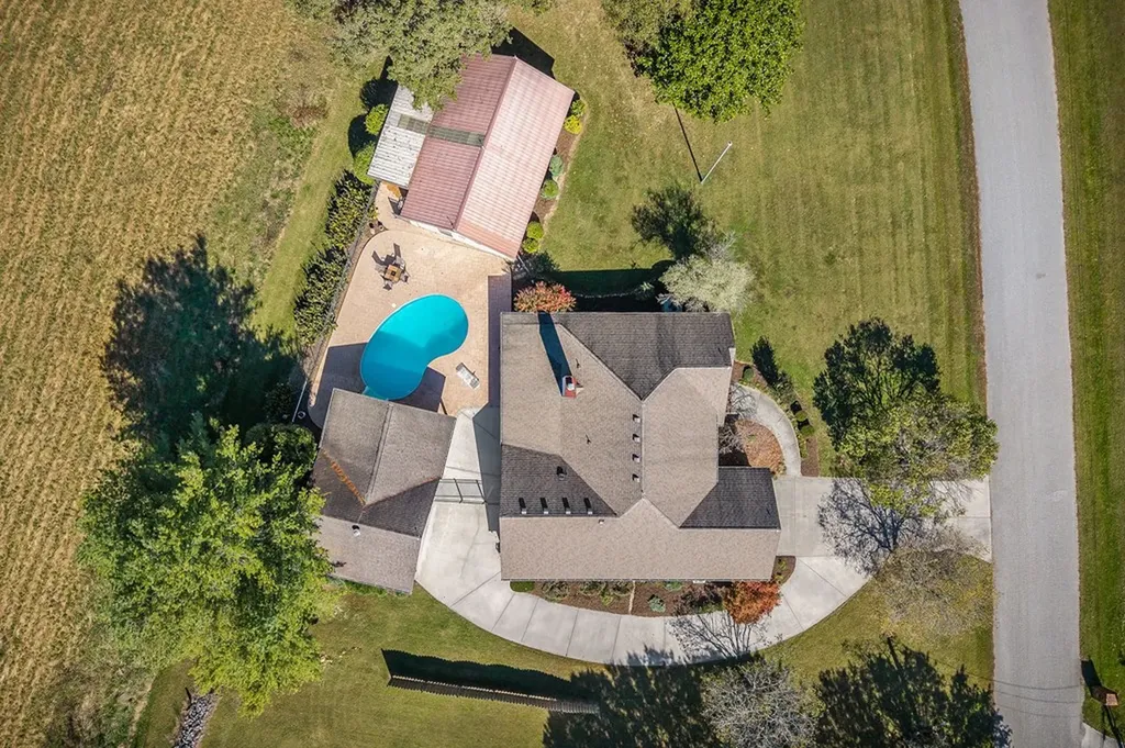 3582 SW South Pointe Road Cookeville TN 38506