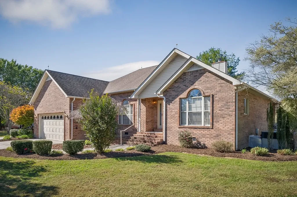 3582 SW South Pointe Road Cookeville TN 38506
