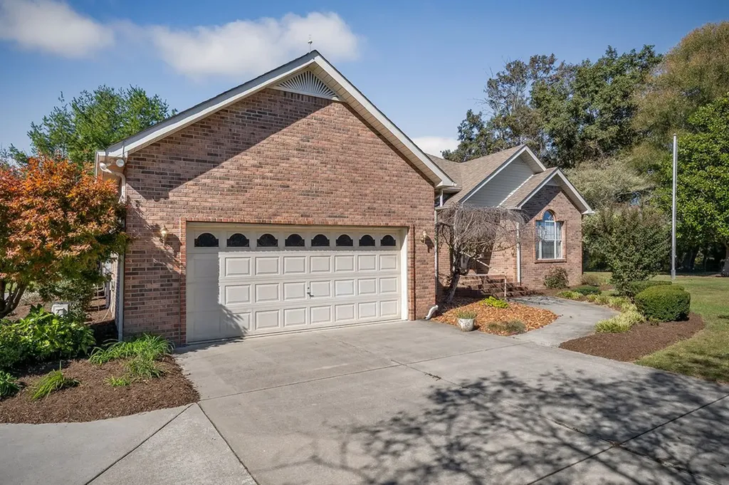 3582 SW South Pointe Road Cookeville TN 38506