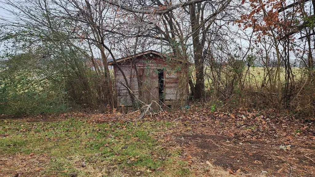 1860 Moodyville Road Byrdstown TN 38549