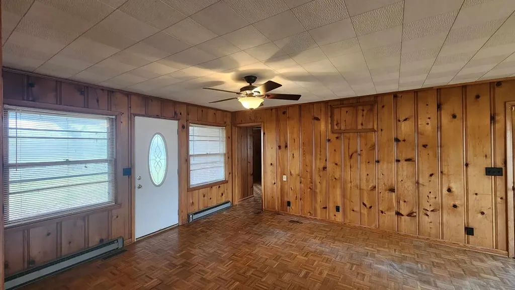 1860 Moodyville Road Byrdstown TN 38549