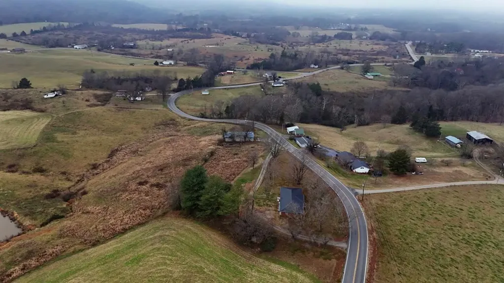 1860 Moodyville Road Byrdstown TN 38549