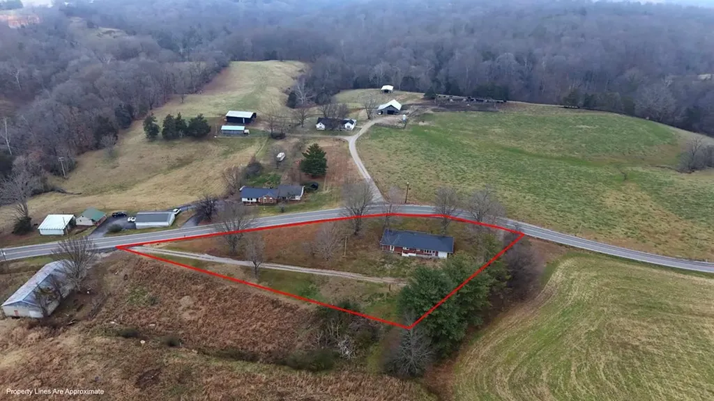 1860 Moodyville Road Byrdstown TN 38549