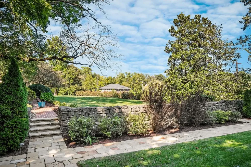 335 N Dixie Avenue Cookeville TN 38501