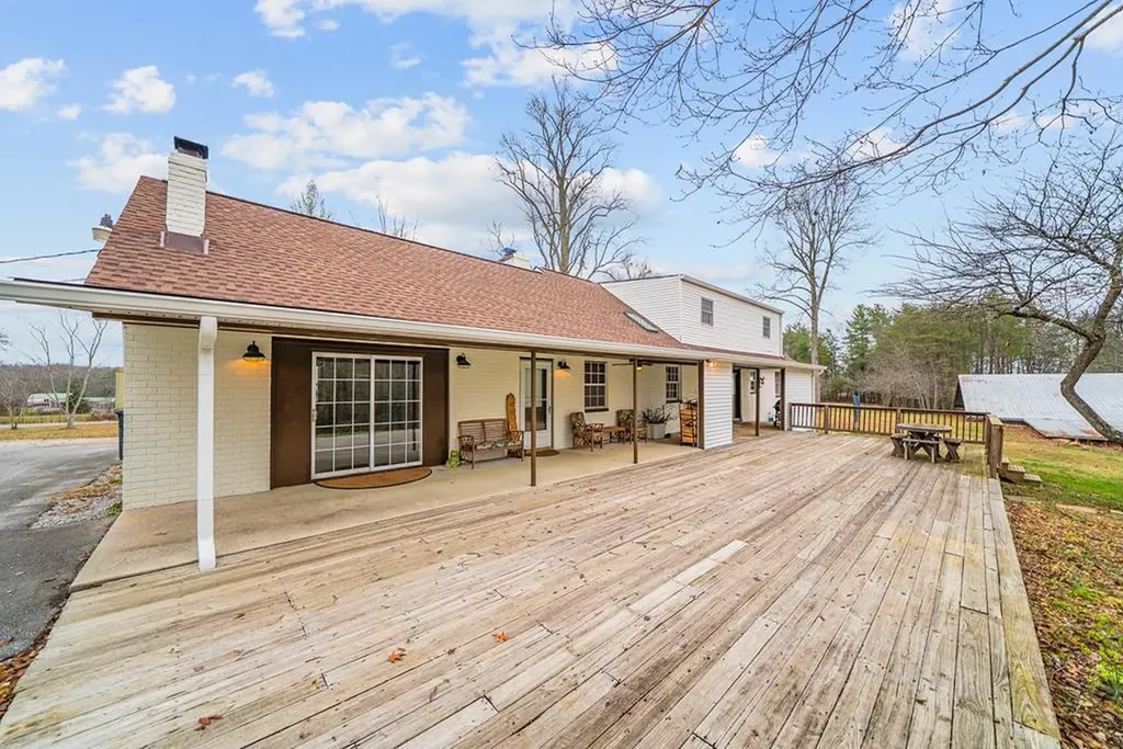 64 Pugh Road Crossville TN 38555