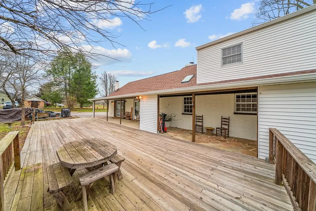 64 Pugh Road Crossville TN 38555