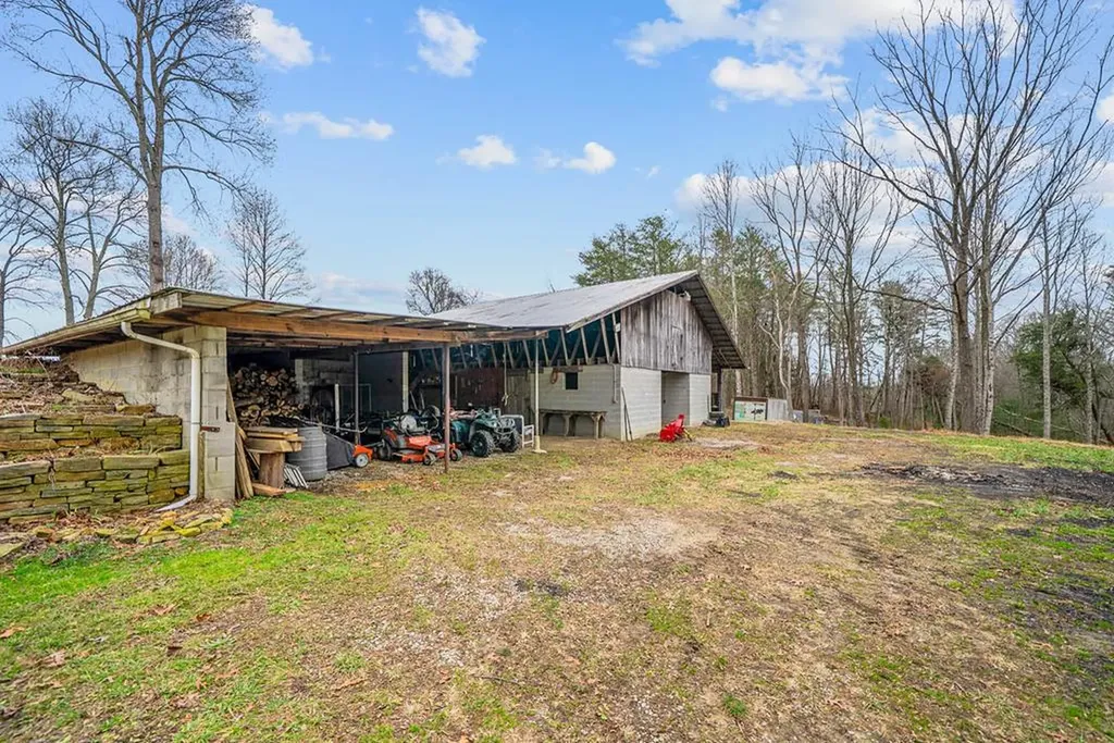 64 Pugh Road Crossville TN 38555