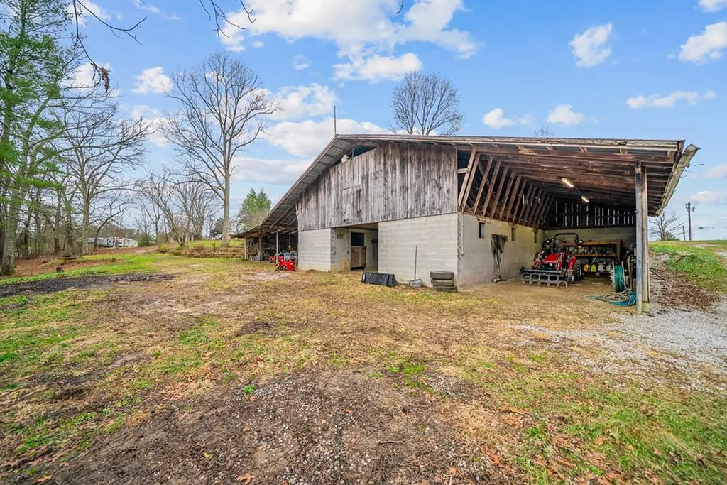 64 Pugh Road Crossville TN 38555