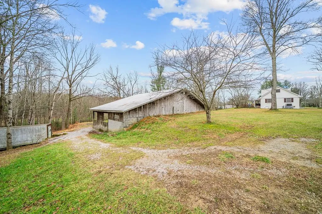 64 Pugh Road Crossville TN 38555