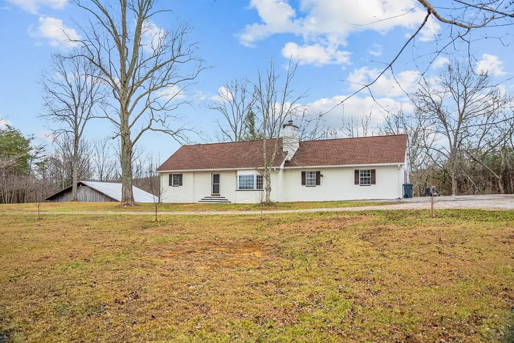 64 Pugh Road Crossville TN 38555