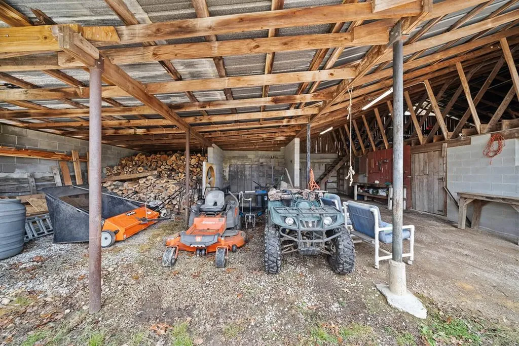 64 Pugh Road Crossville TN 38555