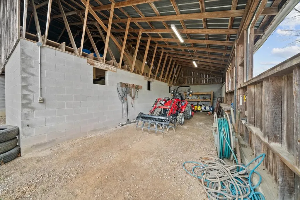 64 Pugh Road Crossville TN 38555